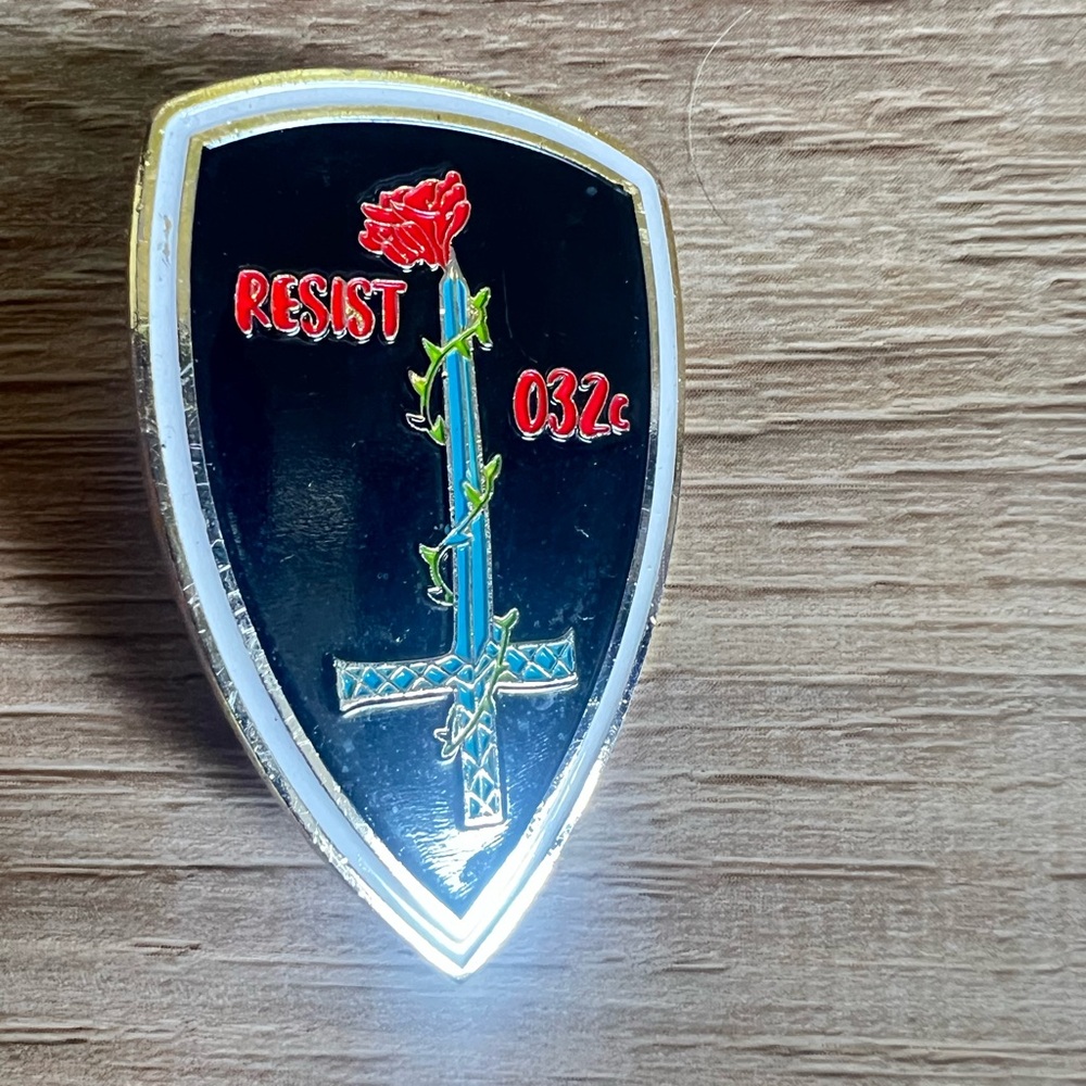 032c Enamel Black and Silver Shield Pin with Red Rose